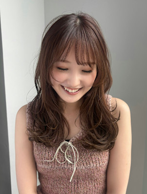 ミディアムレイヤー・ボブ/絶壁解消/20代/３０代/長め 