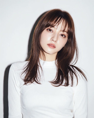 韓国洗練カットで似合わせシールバング×艶髪カラー