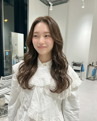韓国風ロングウェーブヘア