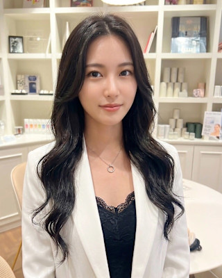 韓国ヨシンモリ暗髪ロングウェーブ