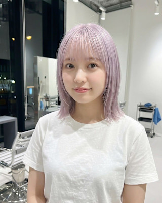ハイトーンでも艶髪！韓国ミディ