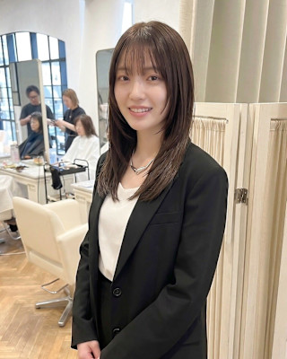 小顔見えレイヤー韓国シースルー内巻きロング