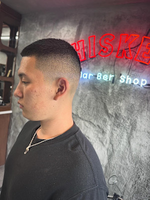 WHISKERS BARBER SHOP×スタイル