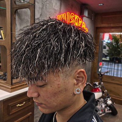 WHISKERS BARBER SHOP×スタイル