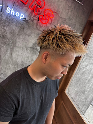 WHISKERS BARBER SHOP×スタイル
