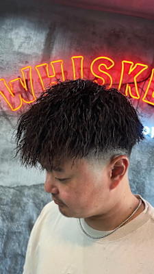 WHISKERS BARBER SHOP×スタイル
