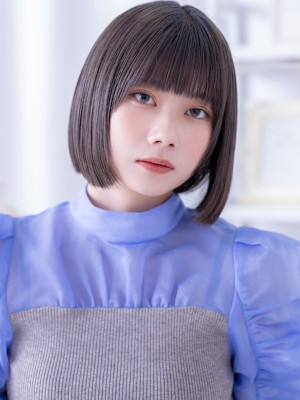 黒髪ブリーチなし触覚切りっぱなしレイヤーボブ　グレージュb
