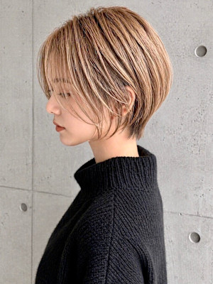 【白髪ぼかし】立体感ハイライト×大人ショートボブで若見え艶髪
