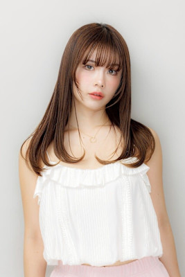 ロング×ストレート＝お仕事モード