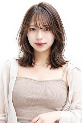 20代30代可愛いミディアムスタイル