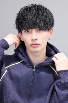 黒髪フワマッシュ