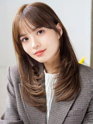 ロングレイヤー 小顔似合わせカット 透明感カラー ブラウン