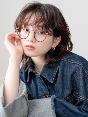 ニュアンスパーマ 似合わせパーマ ミディアムレイヤー 20代