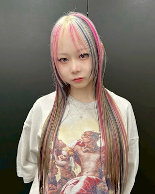 セクションカラー　デザインカラー　ケアブリーチカラー　ウルフ