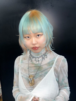 ルーツカラー　デザインカラー　ケアブリーチカラー　姫レイヤー