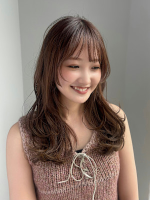 ミディアムレイヤー・ボブ/絶壁解消/20代/３０代/長め 