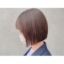 "土橋"赤み消しオリーブグレージュに大人かわいいボブ