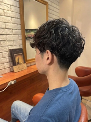 無造作な動きが魅力のスパイラルパーマ【265スタイル】