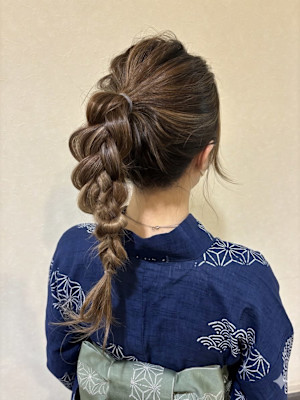 浴衣着付（10種ヘアアレンジサービス）プランのヘアセット3