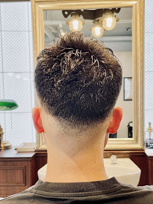 【20代 男性】アイロンパーマ×スキンフェード