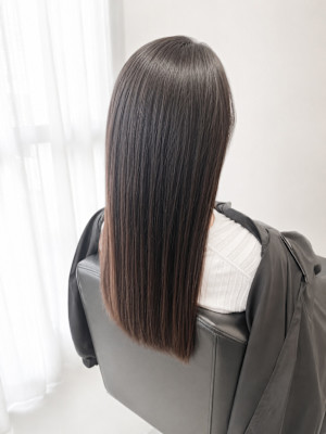 艶まとまりストレートロング