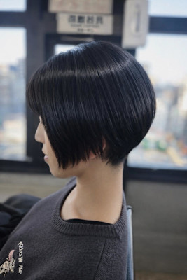 首元すっきり丸みショートボブ