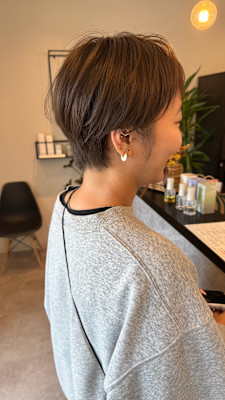 丸みショートカット丸みショートボブスタイルくびれショートヘア
