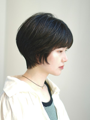 ショート・ボブ/絶壁解消/前髪あり/20代/30代/丸顔
