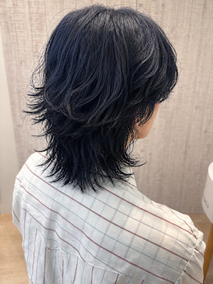ネイビーカラーレイヤースタイル