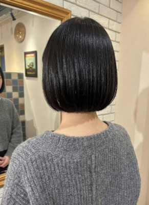 清楚で上品な大人可愛いナチュラルショートボブ【270スタイル