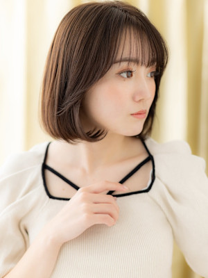 グレージュブラウン大人美人小顔ハッシュカットボブ20代30代