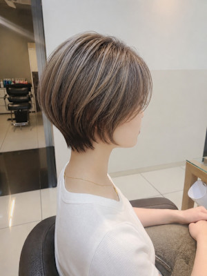 【小田急相模原】くびれショート白髪ぼかしハイライト