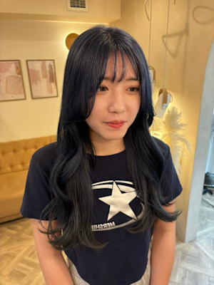 スタイリスト　yuria　正面スタイル