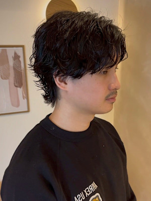 スタイリスト　鈴木