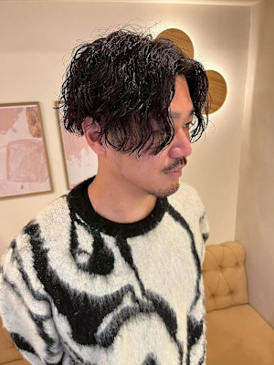 スタイリスト　鈴木