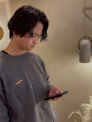スタイリスト　鈴木