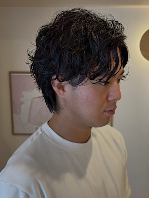 スタイリスト　鈴木