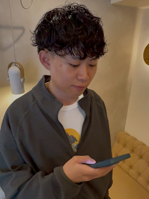 スタイリスト　鈴木