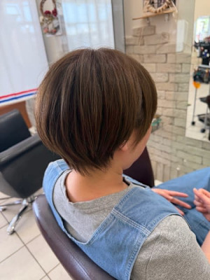 ショートボブ