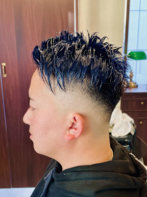 【30代 男性】ブルーカラースキンフェード
