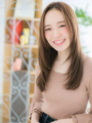 ペールベージュ×ツヤ髪ストレートd