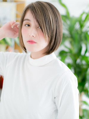 メッシュカラーで大人ミニボブ