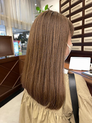 艶ストレートセミロング
