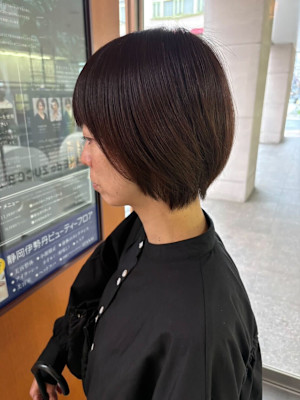 首元すっきり大人ショートボブ