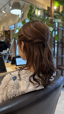 ハーフアップ