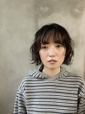 ボブ.パーマ.黒髪.オシャレ