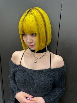 セクションカラー　ブリーチデザインカラー　ルーツカラー