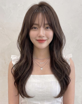 ワンホンレイヤー×艶トリートメントで魅せる韓国風大人ロング