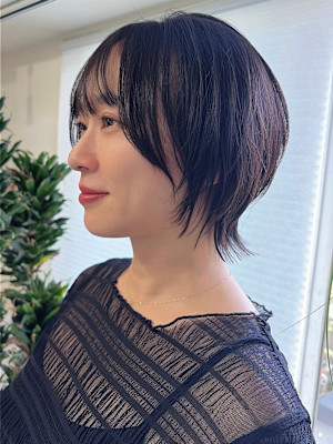 黒髪ショートウルフ