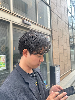 サイドパート×ナチュラルウェーブ